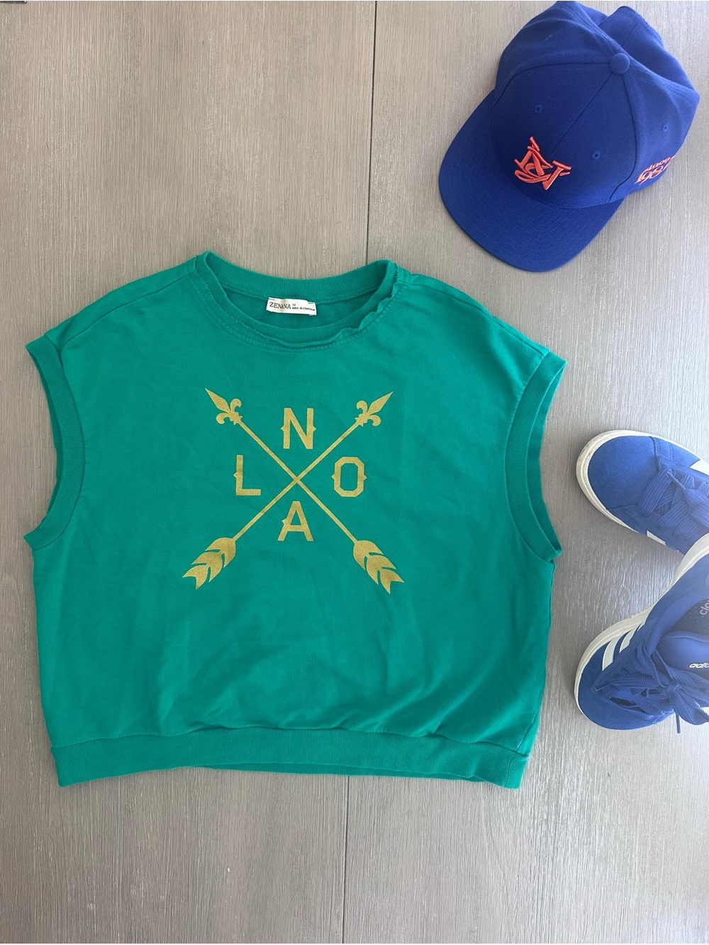Zenana Outfitters Teal Green Sleeveless with Gold Arrow NOLA Motif